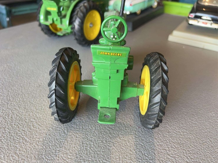 john-deere-16-image-12