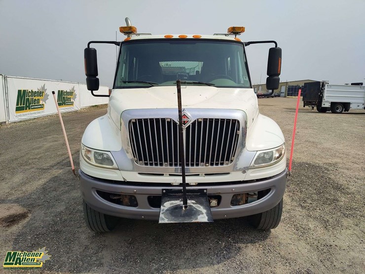 international-durastar-4400-image-9