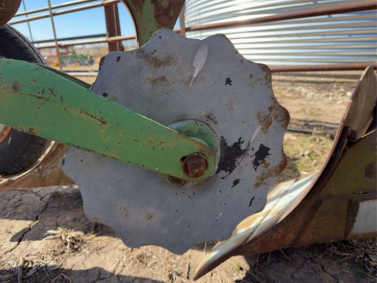 john-deere-no.-55-a-b-h-pull-type-three-bottom-plow-image-20
