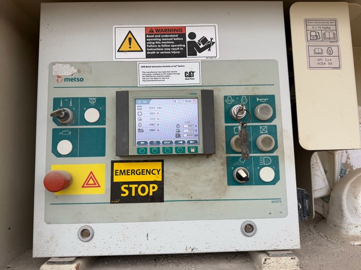 2012-metso-lokotrack-lt1213-tracked-impact-crusher-plant-image-18