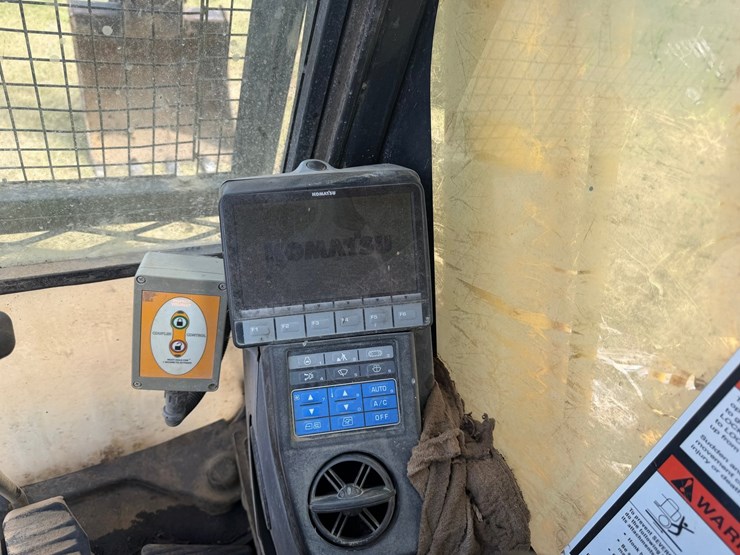 komatsu-pc200-image-84