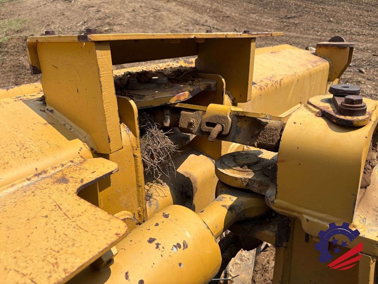 2015-caterpillar-d6t-lgp-image-29