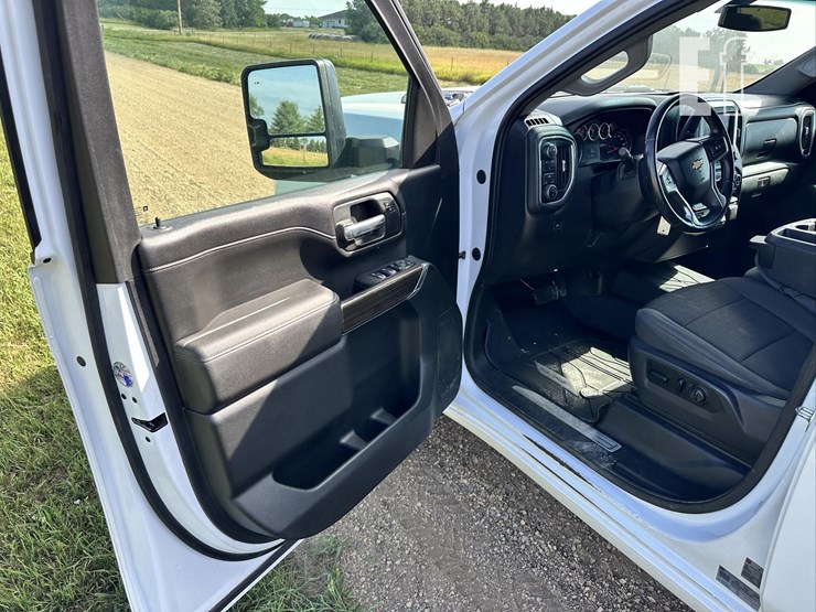 2021-chevrolet-silverado-2500hd-lt-image-20