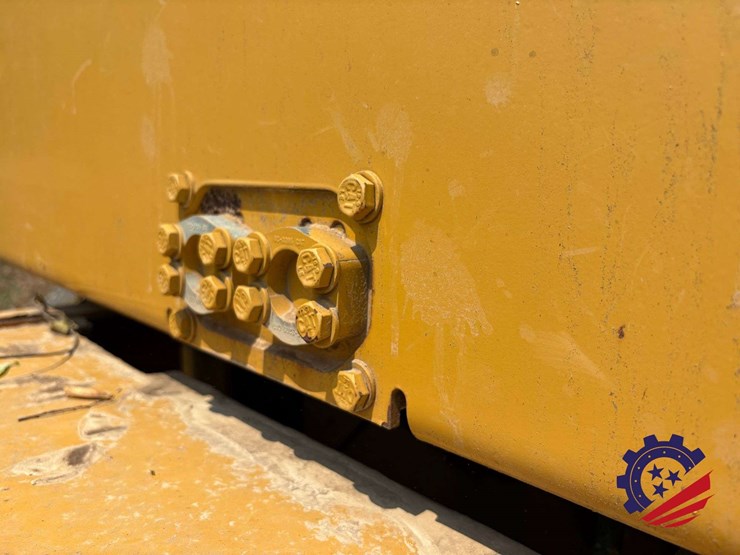 2015-caterpillar-d6t-lgp-image-79