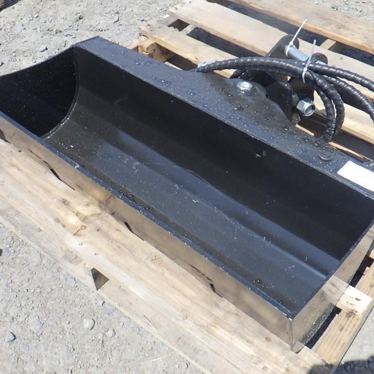 TPM Hydraulic Excavator Tilt Bucket 32"