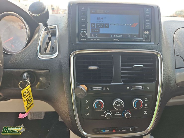 2011-dodge-grand-caravan-se-image-23