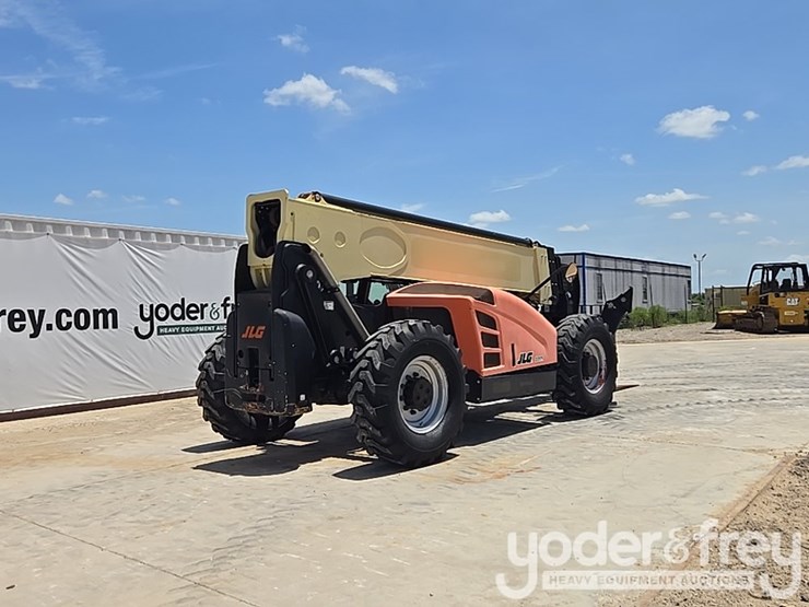 2018-jlg-1055-image-5