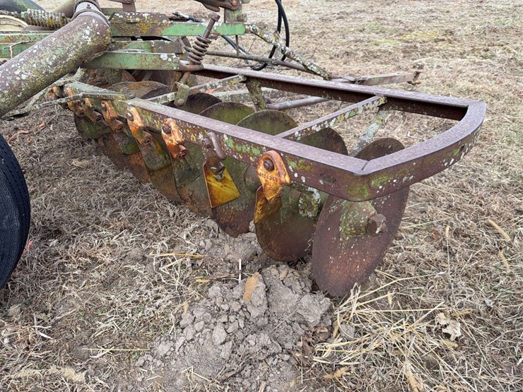 john-deere-11-image-21