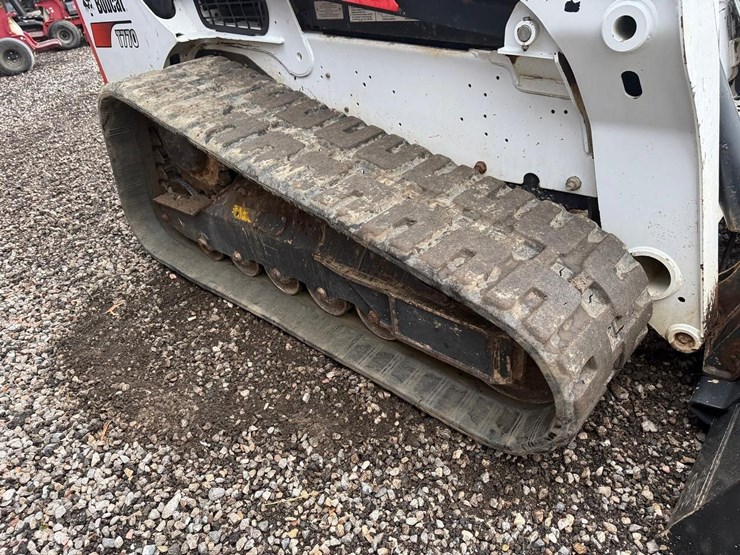 2022-bobcat-t770-image-12
