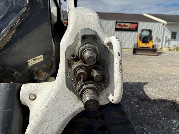 2020-bobcat-t76-image-11