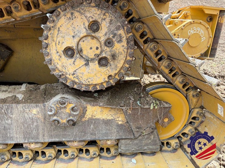 2015-caterpillar-d6t-lgp-image-36