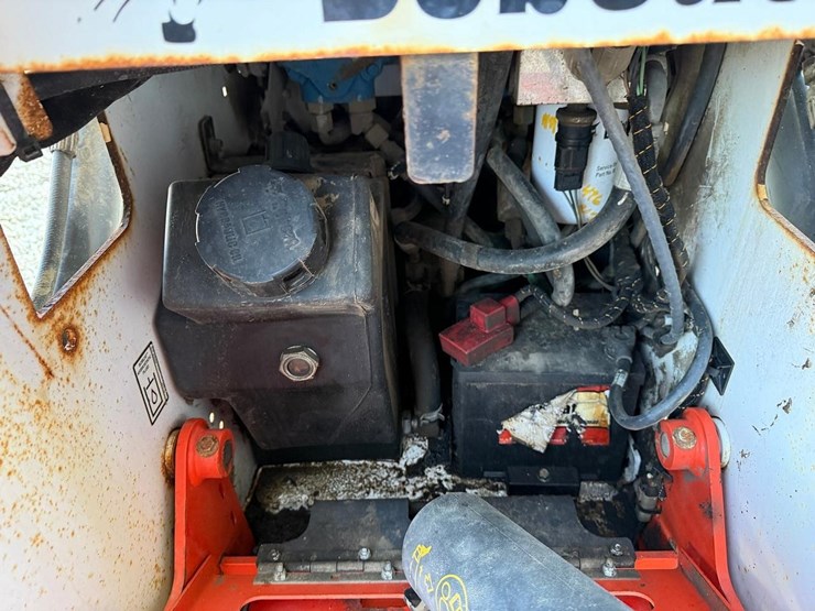 2018-bobcat-mt85-image-16