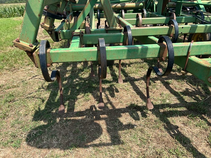 john-deere-34-image-56