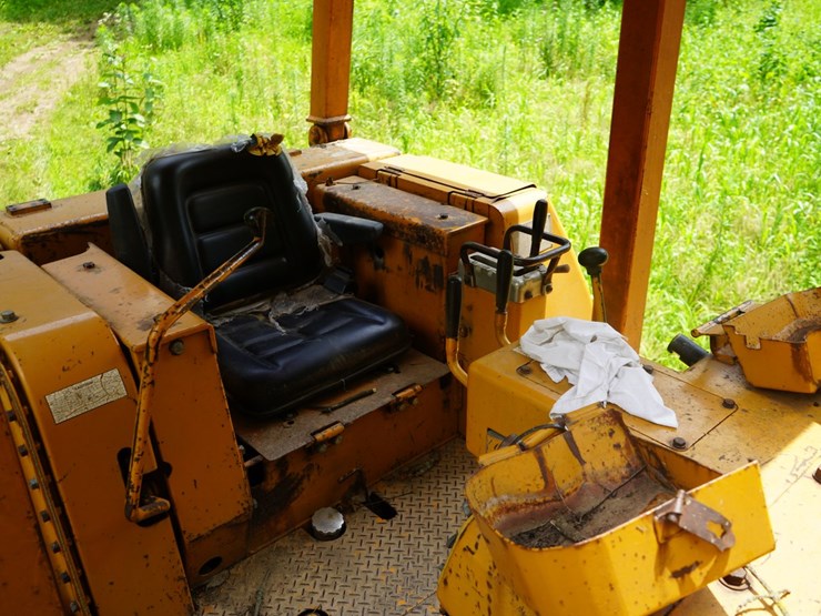 komatsu-d65e-6-image-24