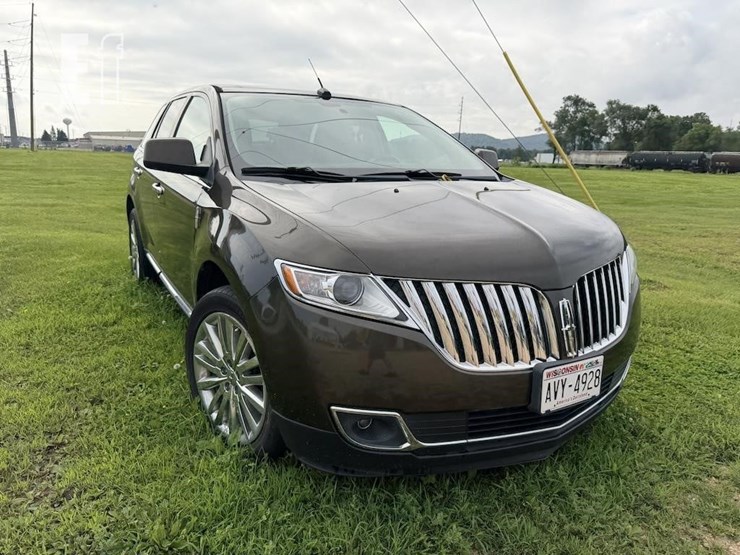 2011-lincoln-mkx-image-3