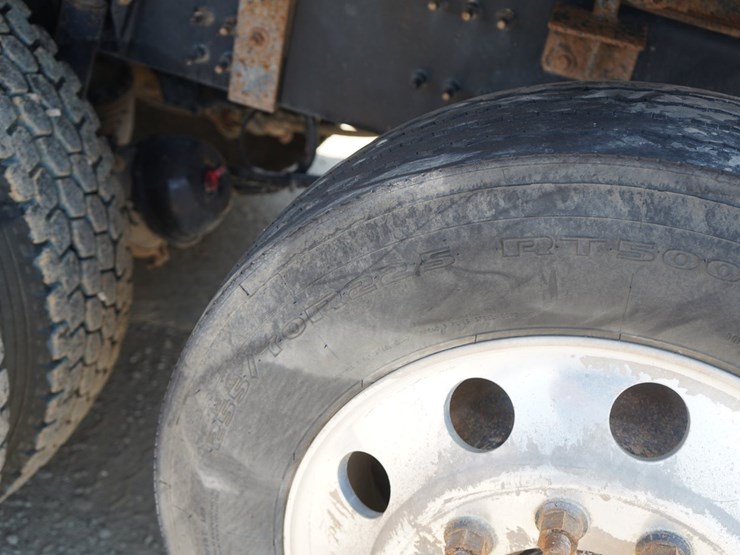 2018-mack-granite-gu713-image-34