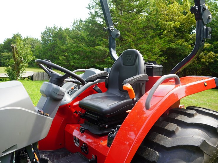 2024-massey-ferguson-1835m-image-10