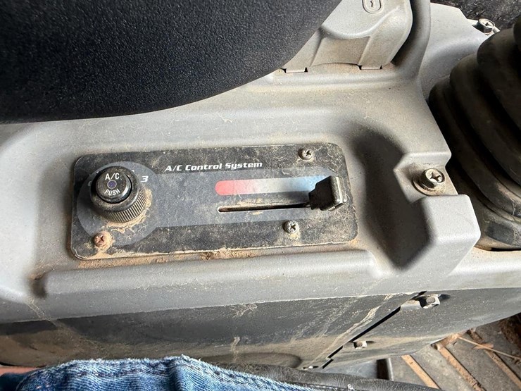 kubota-svl75-2-image-25