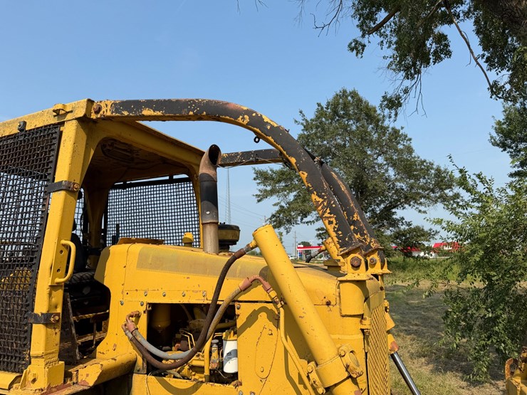 1985-caterpillar-d4e-image-38