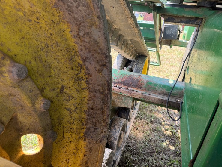 john-deere-8410t-image-13
