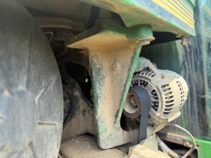 john-deere-8410t-image-57