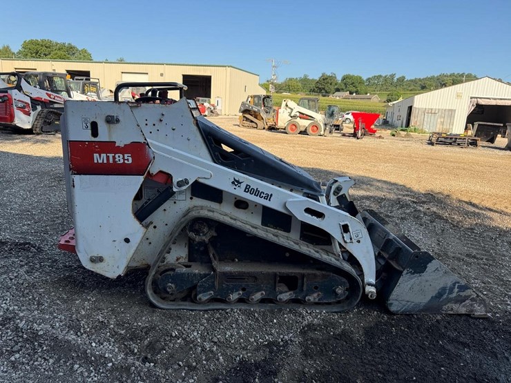 2018-bobcat-mt85-image-5