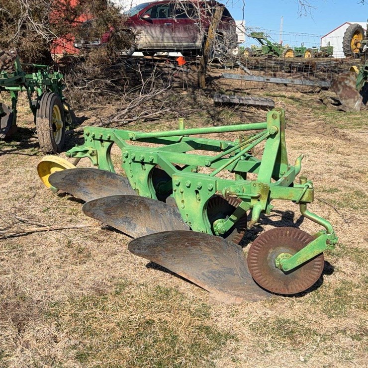 JOHN DEERE F45