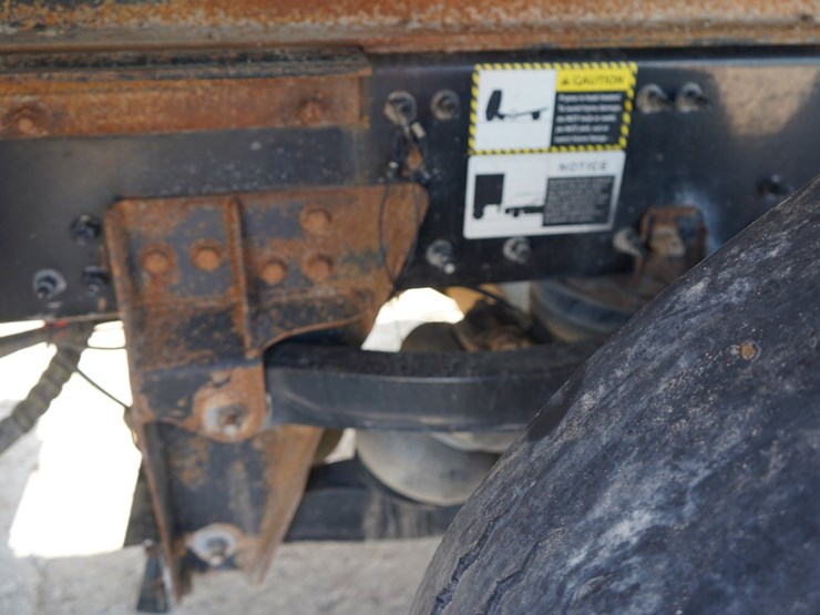 2014-mack-granite-gu713-image-29