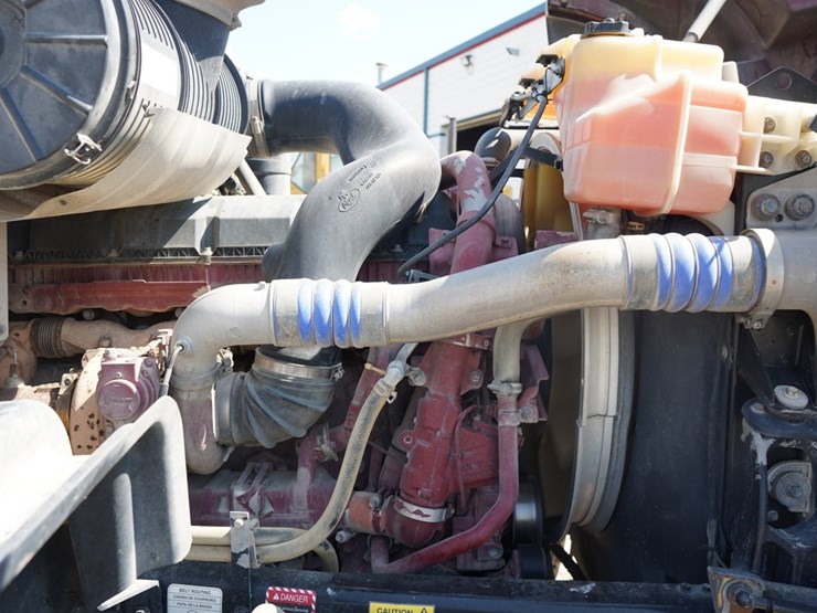 2018-mack-granite-gu713-image-46