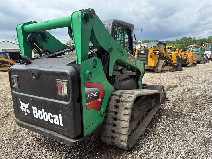 2017-bobcat-t740-image-4