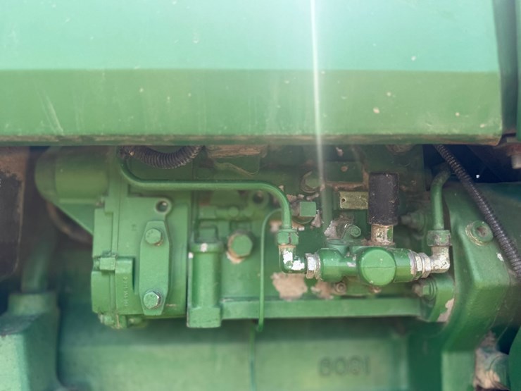 john-deere-8410t-image-62