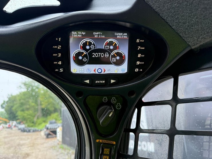 2022-bobcat-s770-image-22