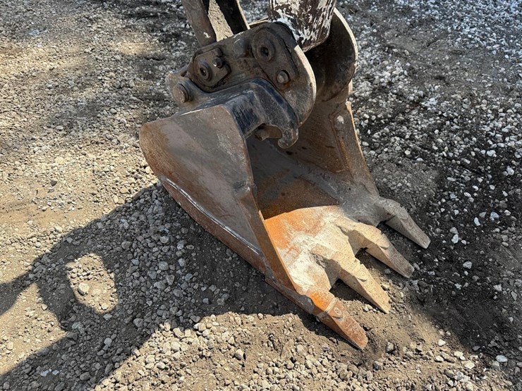 2006-bobcat-331-image-8