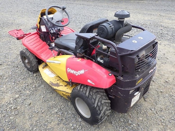 canycom-cmx2402-ride-on-mower-image-7