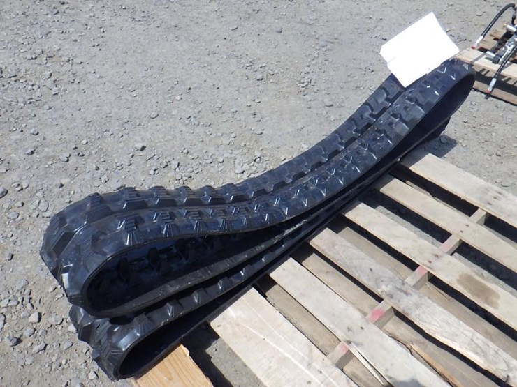 tpm-excavator-rubber-tracks-image-3