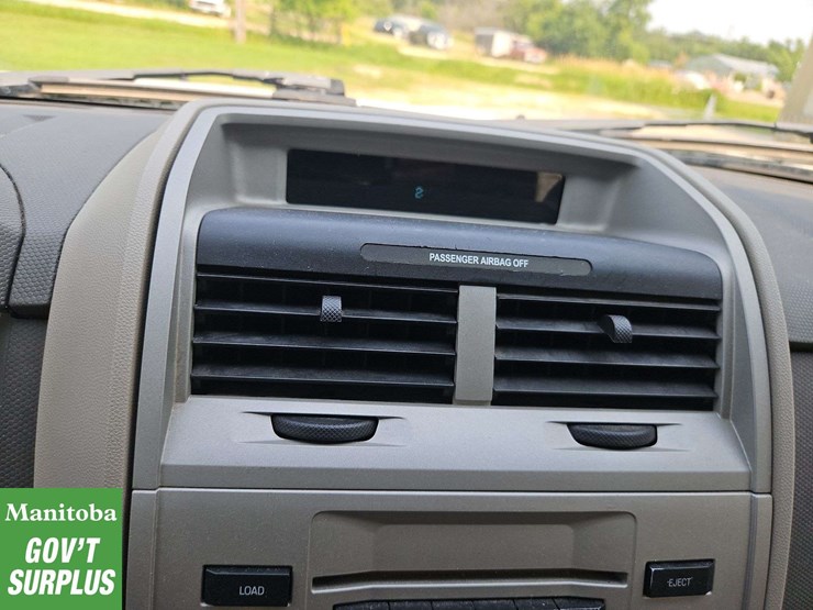 2011-ford-escape-image-29