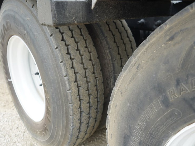 2005-mack-mr688s-image-30