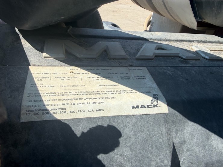 2018-mack-granite-gu713-image-49