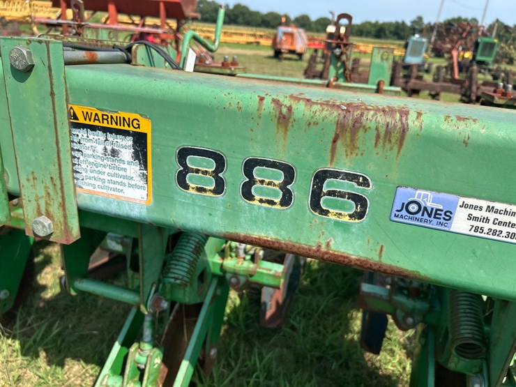 john-deere-886-image-46