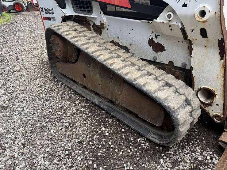 2012-bobcat-t750-image-12