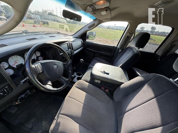 2005-dodge-ram-3500-image-8