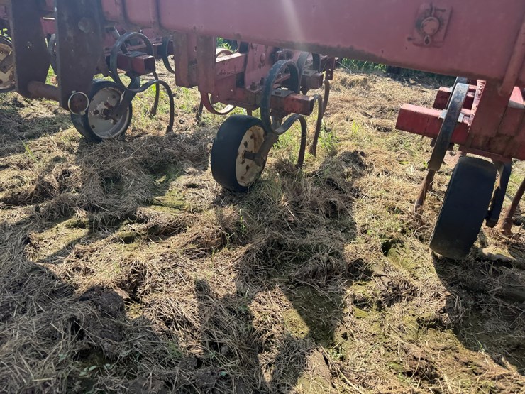 case-ih-183-image-32