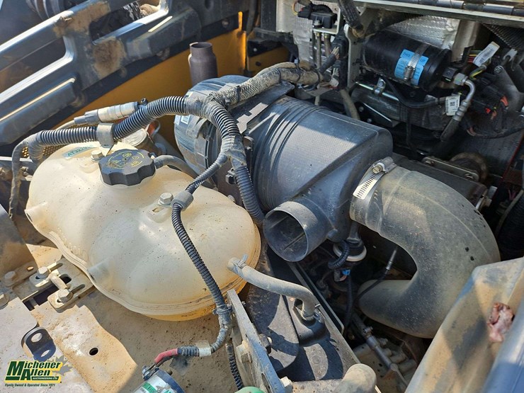 2024-deere-325g-image-15