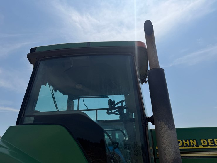 john-deere-8410t-image-49