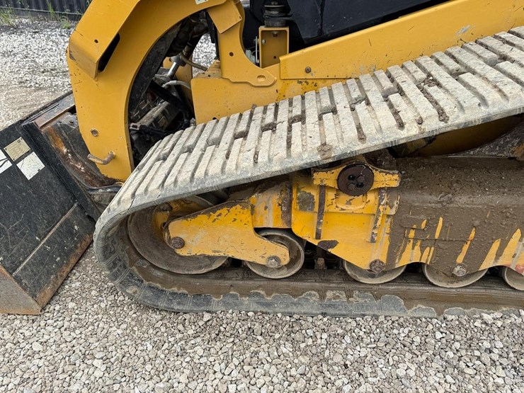 2020-caterpillar-289d3-image-21