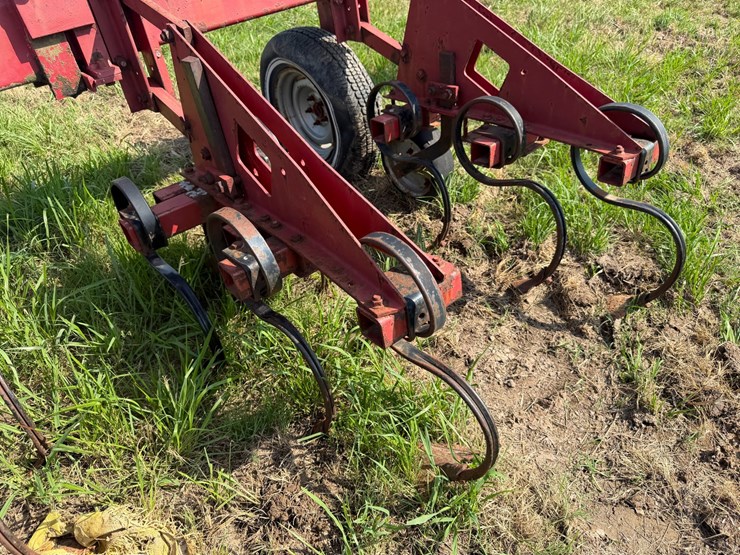 case-ih-183-image-16