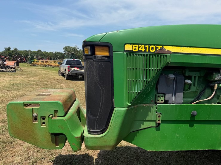 john-deere-8410t-image-39