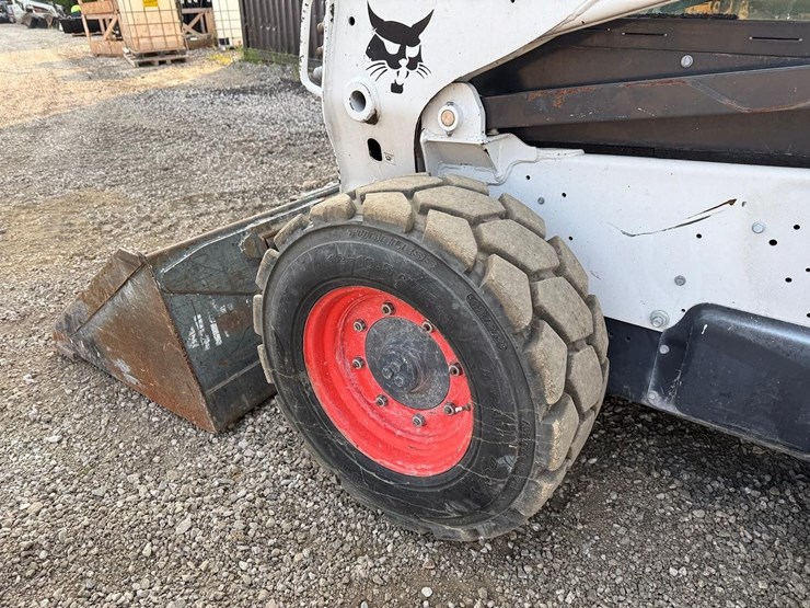 2023-bobcat-s740-image-16
