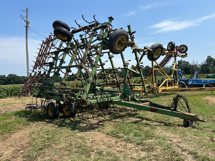 john-deere-34-image-2