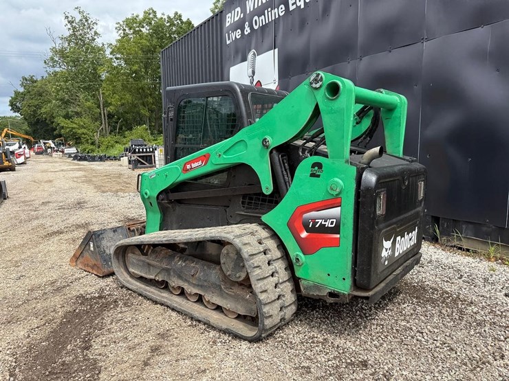 2017-bobcat-t740-image-2